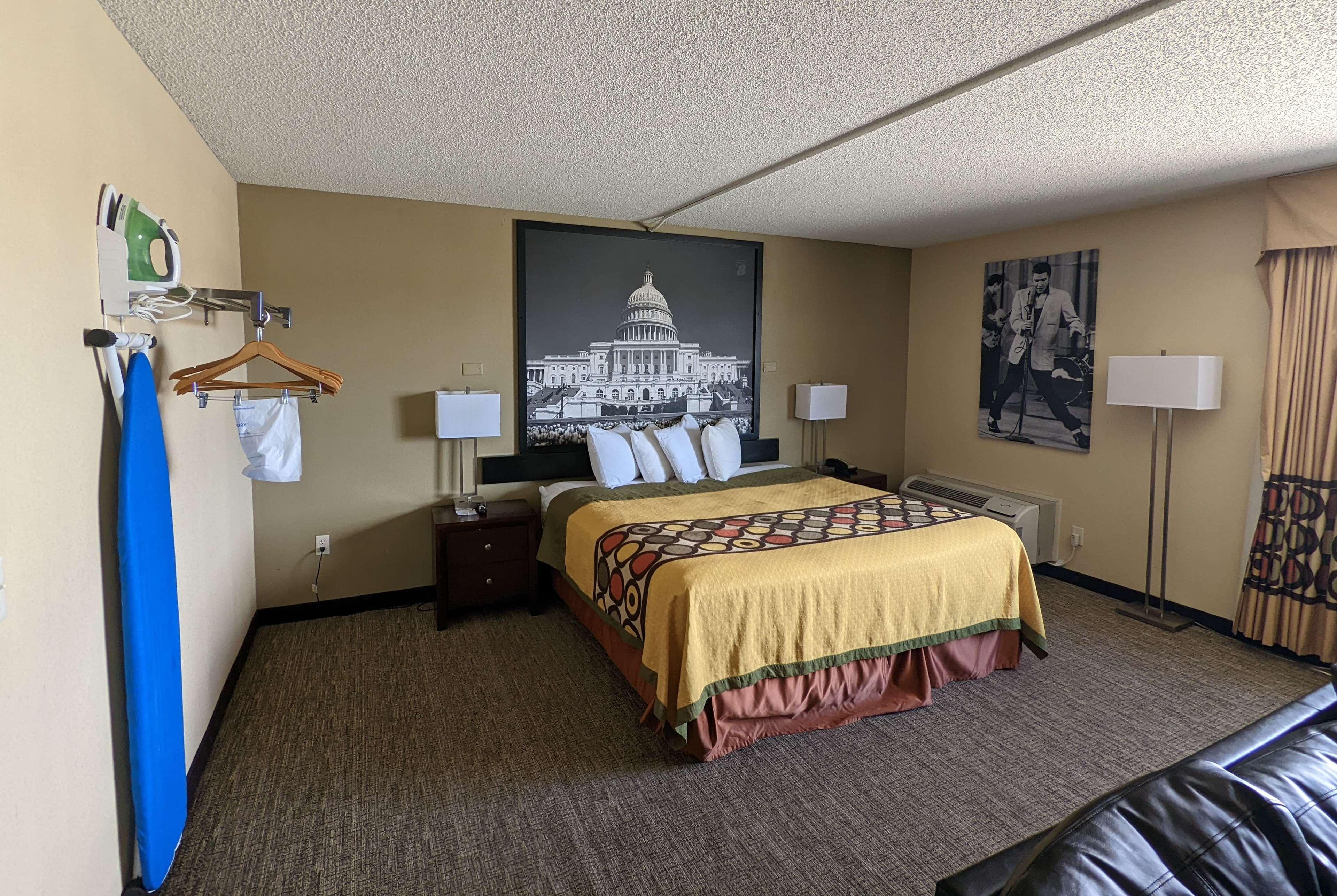 Hotel Super 8 By Wyndham Wichita North Extérieur photo