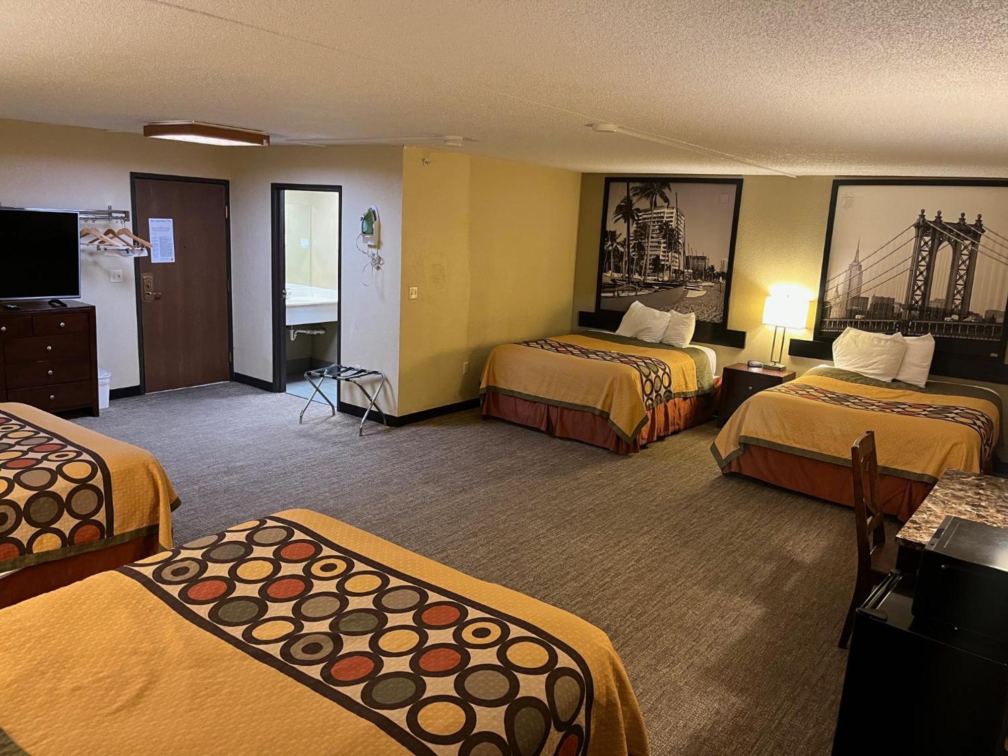 Hotel Super 8 By Wyndham Wichita North Extérieur photo