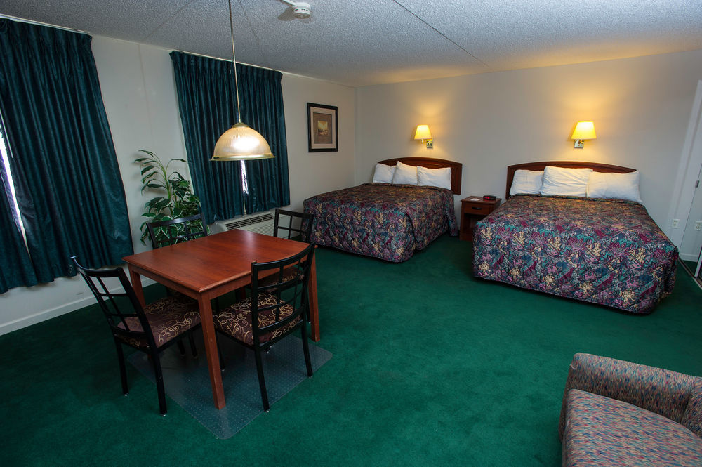 Hotel Super 8 By Wyndham Wichita North Extérieur photo
