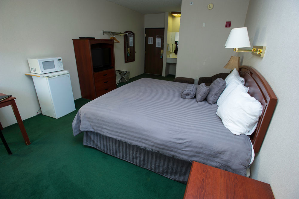 Hotel Super 8 By Wyndham Wichita North Extérieur photo